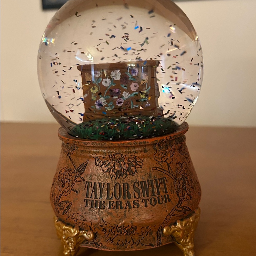 Taylor Swift Eras surprise song piano Snow Globe